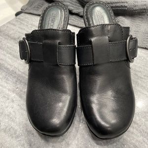Born clogs